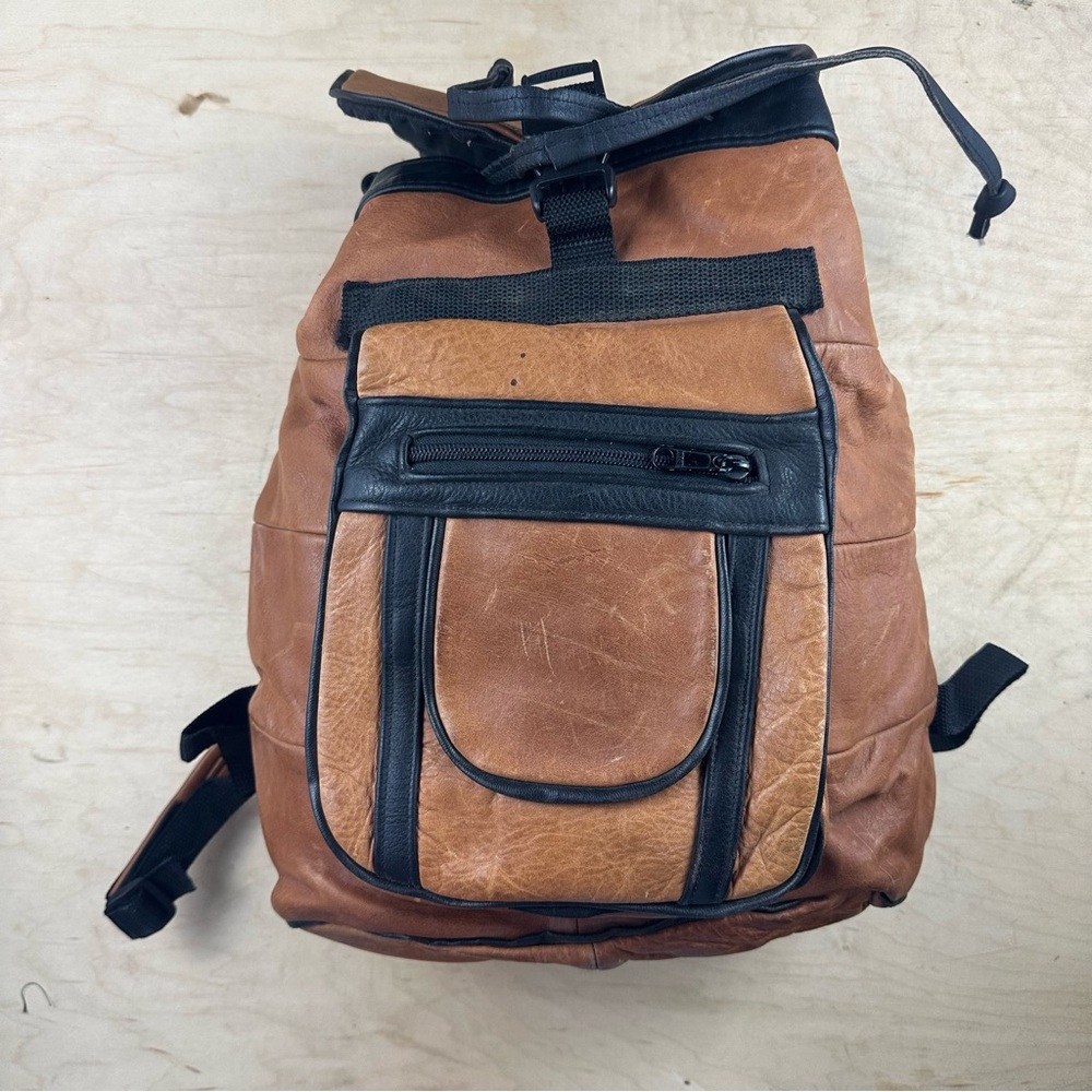 Genuine leather backpack - Picture 5 of 16